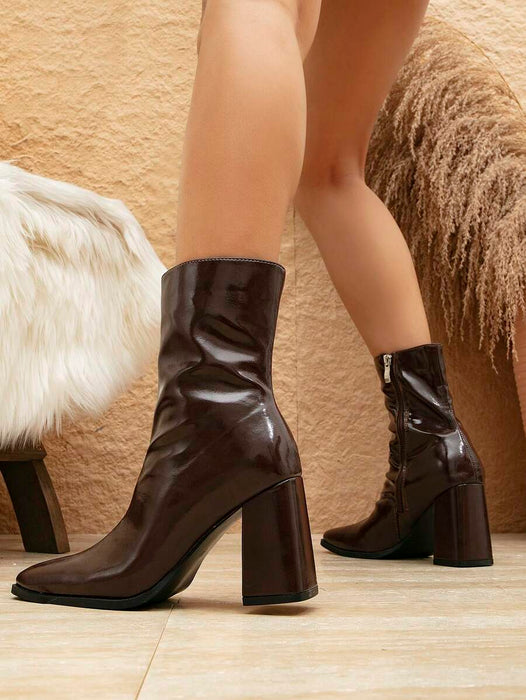 Short Boots With Square Base